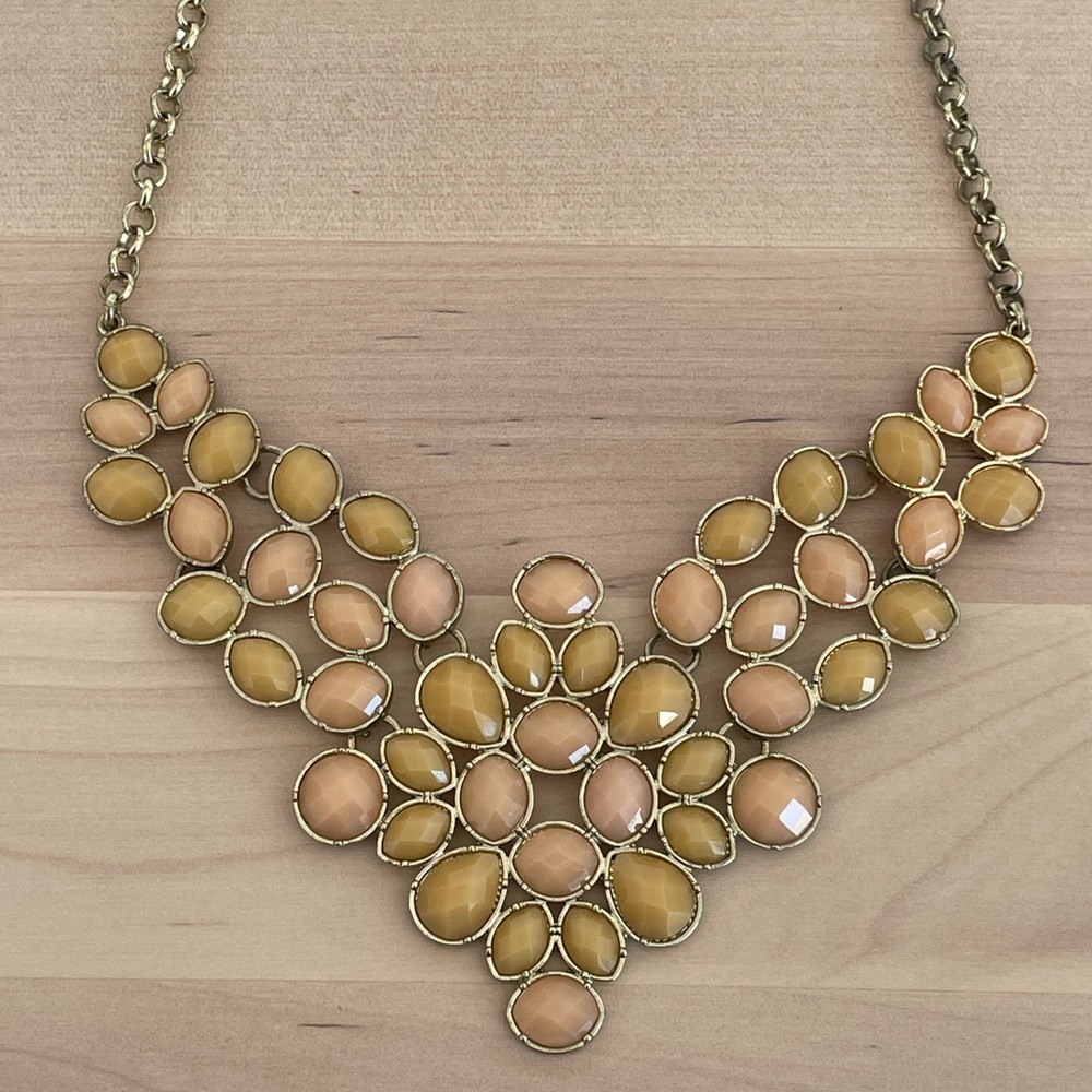 Francesca’s Peach Fashion Statement Necklace Gold